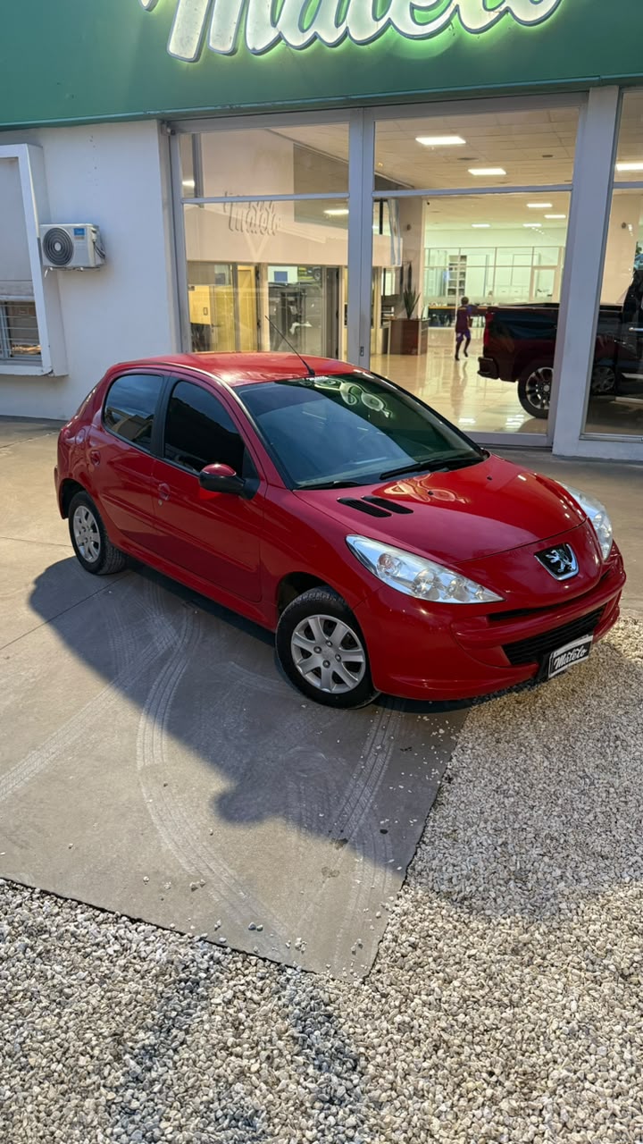 PEUGEOT - 207 COMPACT  ALLURE 1.4  - MANUAL  - 2015